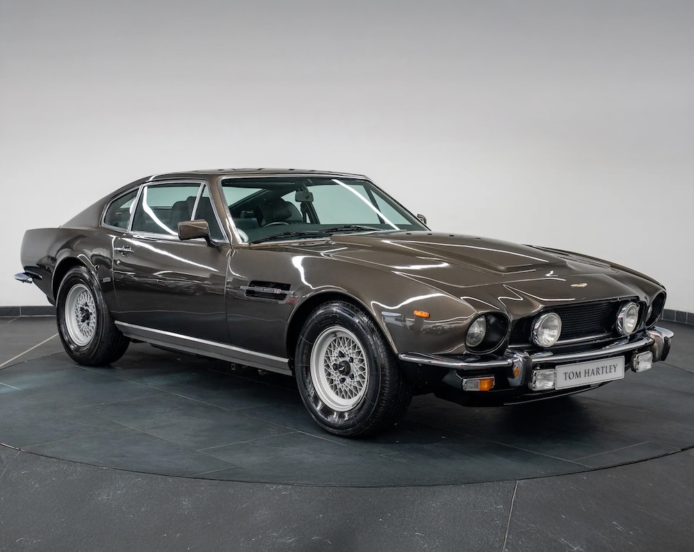 Aston Martin V8 No Time to Die te koop